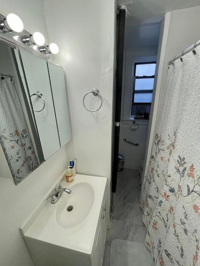 Room In A 2 Bedrooms Apt. 10 Minutes To Time Square! Уэст-Нью-Йорк Экстерьер фото